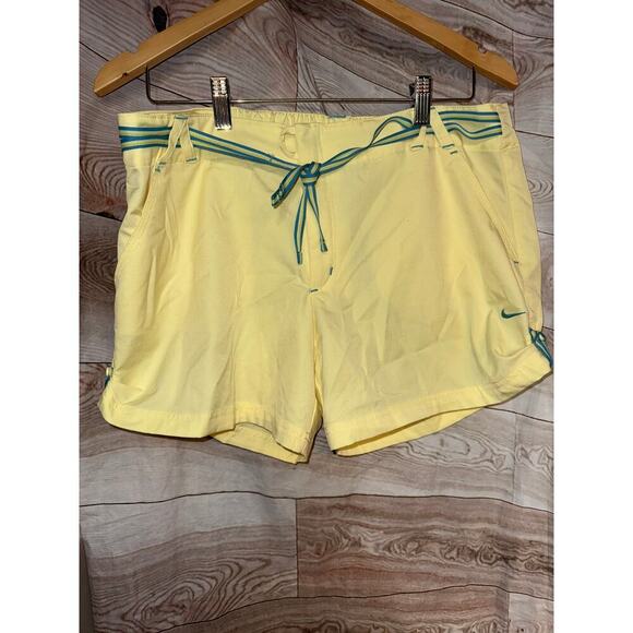NIKE shorts - size Large L 12, 14 - Picture 1 of 4